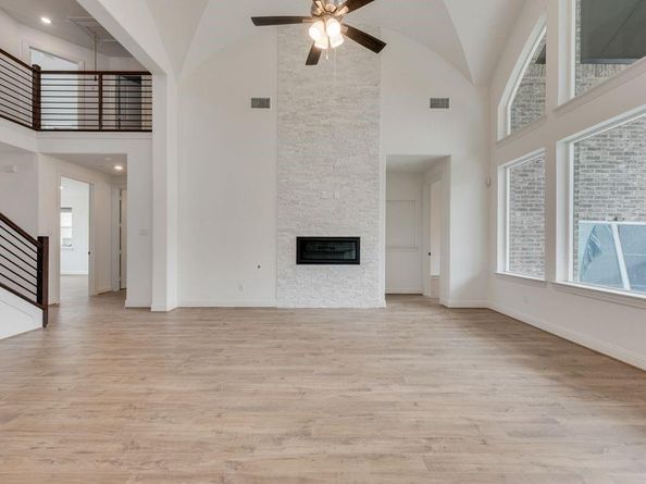 7631  Lanier Lane , Grand Prairie Texas 75054