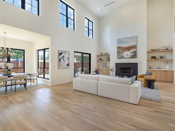 3228  Townsend Drive , Dallas Texas 75229