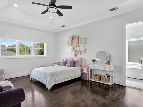 6019  Prestonshire Lane , Dallas Texas 75225