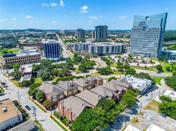 1008 W Belknap Street , Fort Worth Texas 76102