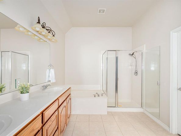 1708  Lancaster Gate  , Allen Texas 75013