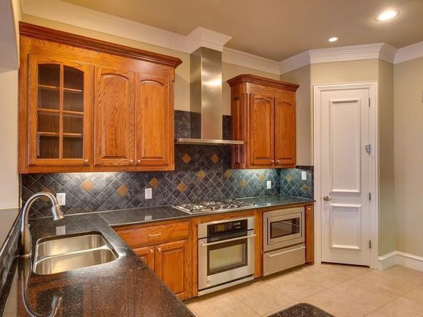 566  Rockingham Drive , Irving Texas 75063