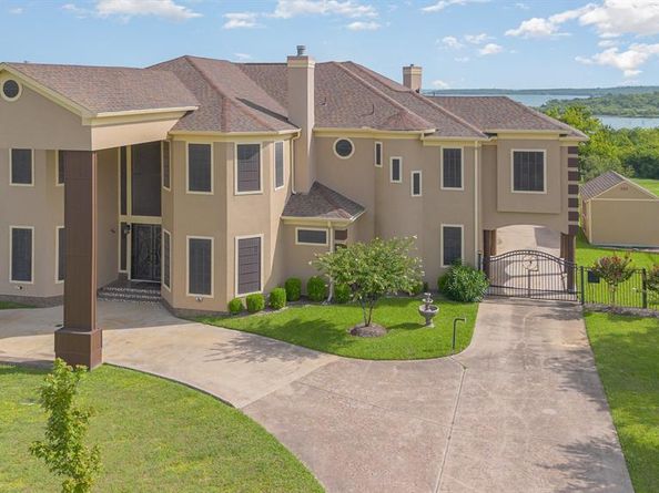 1031  Mallard Pointe Drive , Grand Prairie Texas 75104