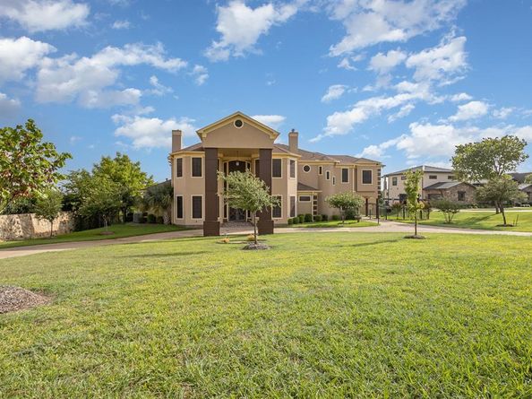 1031  Mallard Pointe Drive , Grand Prairie Texas 75104