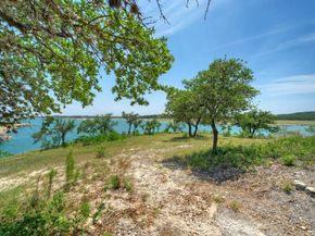 8101  Sharon Road , Austin Texas 78641