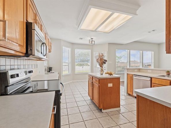 8021  Shoshoni Drive , Arlington Texas 76002