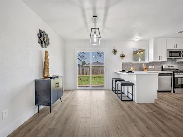 10203  Glen Vista Drive , Dallas Texas 75217