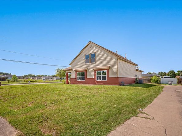 10203  Glen Vista Drive , Dallas Texas 75217