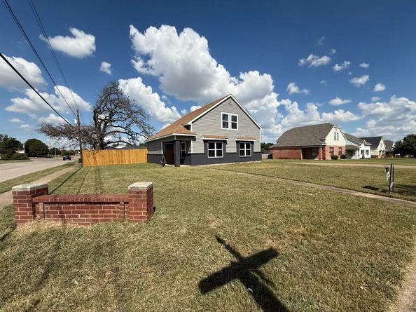 10203  Glen Vista Drive , Dallas Texas 75217