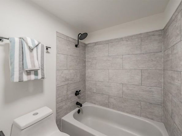 5300  Keller Springs Road  1095, Dallas Texas 75248