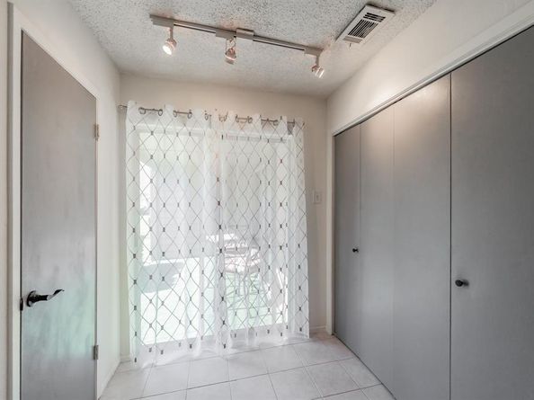 5300  Keller Springs Road  1095, Dallas Texas 75248