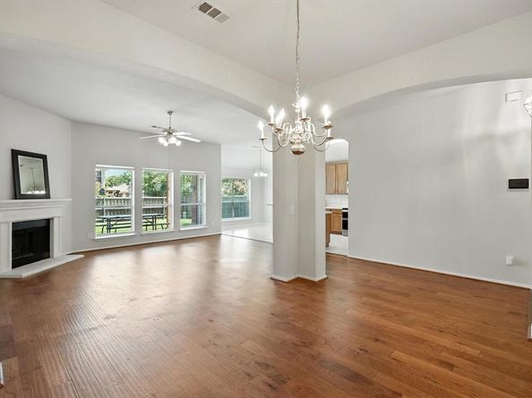 1637  Nightingale Lane , Corinth Texas 76210
