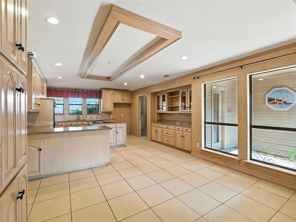 7032  Halprin Street , Dallas Texas 75252
