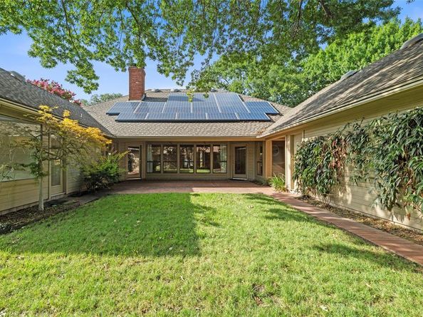 7032  Halprin Street , Dallas Texas 75252