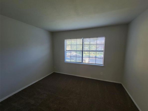 2423  Limestone Drive , Arlington Texas 76014