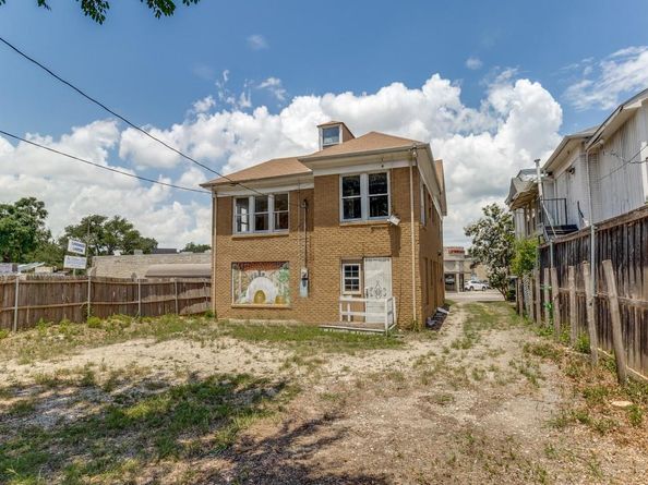 5832  Live Oak Street , Dallas Texas 75214