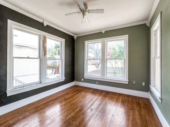 5832  Live Oak Street , Dallas Texas 75214