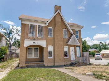 5832  Live Oak Street 