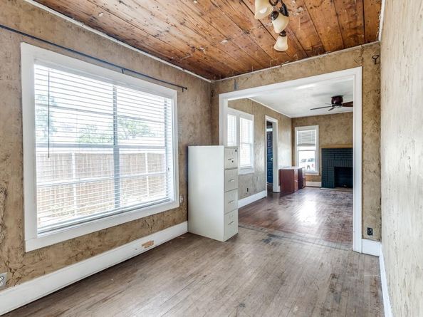 5832  Live Oak Street , Dallas Texas 75214