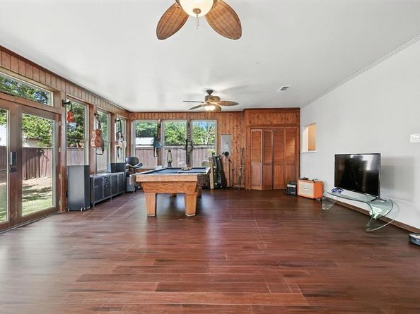 2223  Dennis Street , Irving Texas 75062