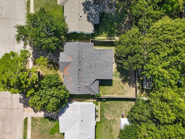 2223  Dennis Street , Irving Texas 75062