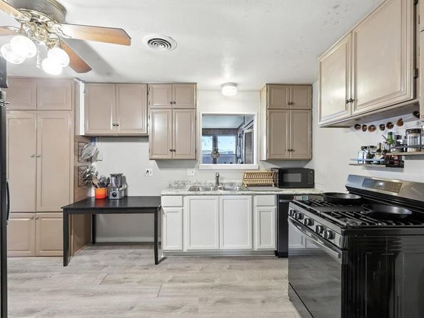 2223  Dennis Street , Irving Texas 75062