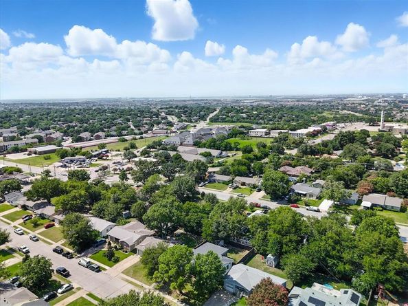2223  Dennis Street , Irving Texas 75062