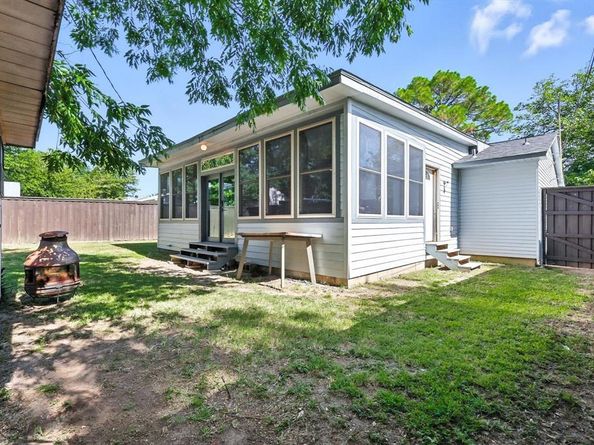 2223  Dennis Street , Irving Texas 75062