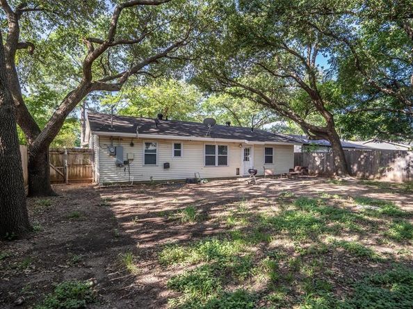 1807  Dewitt Street , Irving Texas 75062