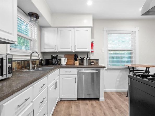 1807  Dewitt Street , Irving Texas 75062