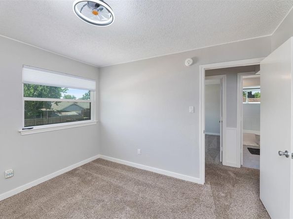 1606  Clarendon Drive , Lewisville Texas 75067