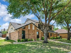 1606  Clarendon Drive , Lewisville Texas 75067