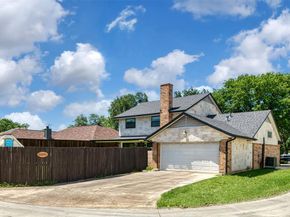 1606  Clarendon Drive , Lewisville Texas 75067
