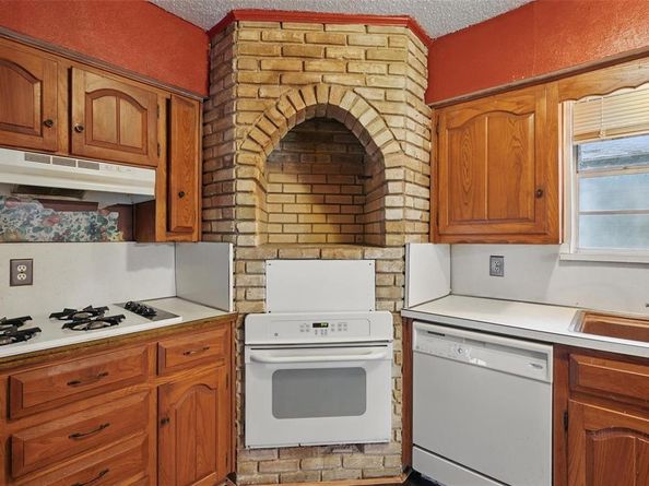 6330  Autumn Woods Trail , Dallas Texas 75232