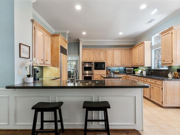 4827  Sea Pines Drive , Dallas Texas 75287