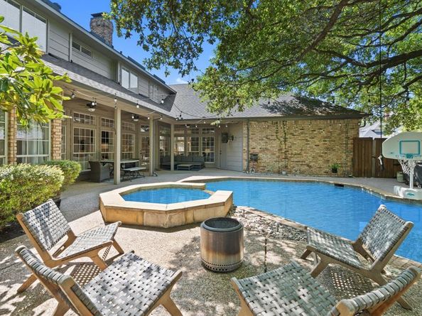 4827  Sea Pines Drive , Dallas Texas 75287