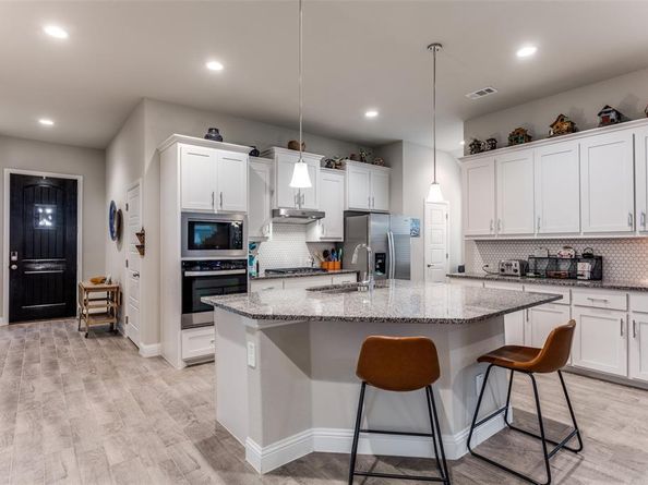 1600  Woodpecker Street , Denton Texas 76205