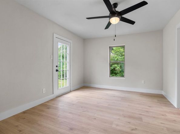 1404 E Baltimore Avenue , Fort Worth Texas 76104