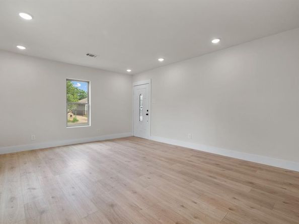 1404 E Baltimore Avenue , Fort Worth Texas 76104