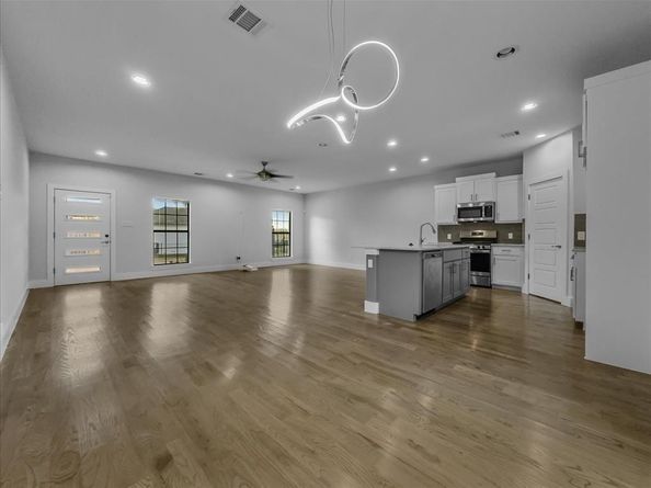 5635  Philip Avenue , Dallas Texas 75223