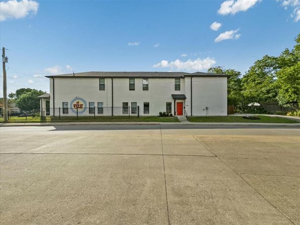 5635  Philip Avenue , Dallas Texas 75223