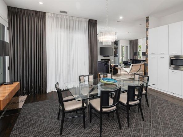 5811  Meletio Lane , Dallas Texas 75230