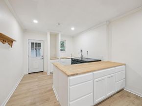 1423  Oriole Lane , Garland Texas 75042
