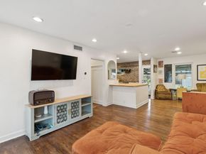 1423  Oriole Lane , Garland Texas 75042