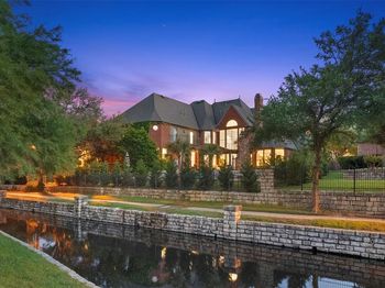 2906  Cottonwood Lane 