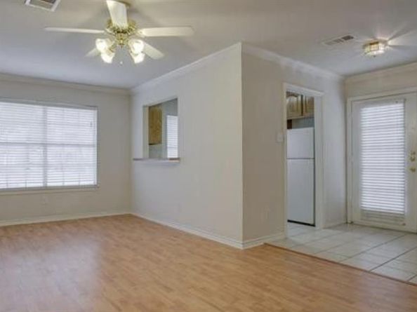 3233 S Univ. Drive , Fort Worth Texas 76109