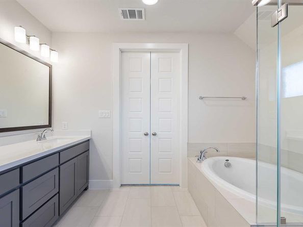 526  Callum Parkway , Celina Texas 75009