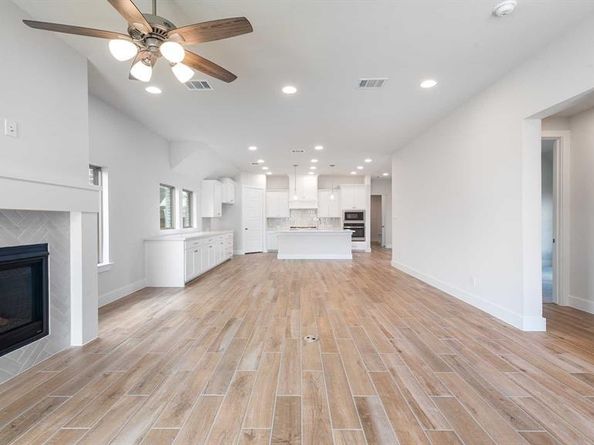 526  Callum Parkway , Celina Texas 75009