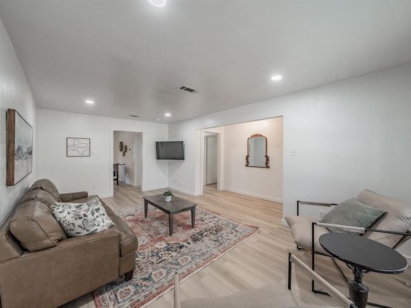 3048  Golfing Green Drive , Farmers Branch Texas 75234