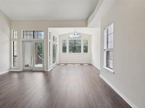 3235  Cole Avenue  95, Dallas Texas 75204